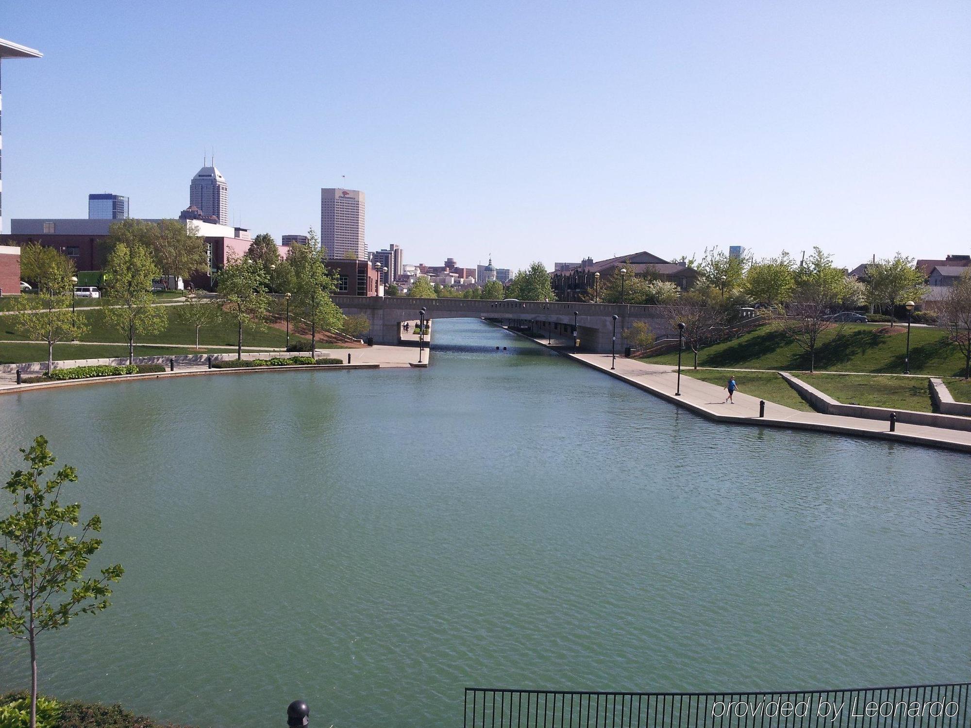 Staybridge Suites Indianapolis Downtown-Convention Center By Ihg Exteriör bild